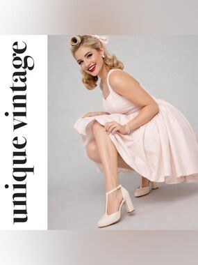 Unique Vintage 1920s Cream Leatherette T-Strap Astaire Pumps, Size 5, NWT!